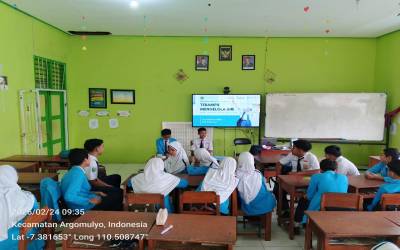 Para Penghulu dan Penyuluh KUA Argomulyo Laksanakan BRUS di MTs N Salatiga